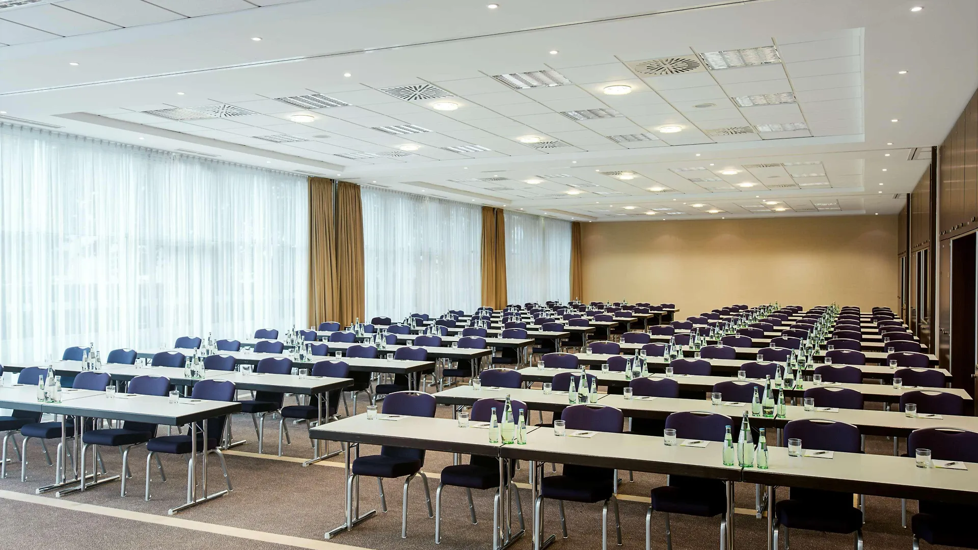 Nh Dusseldorf City Nord Hotel